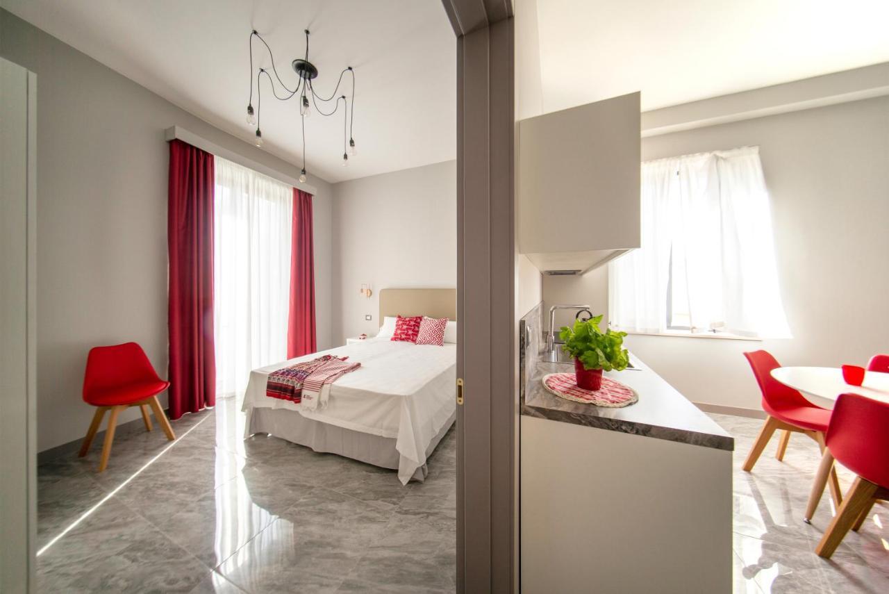 Palazzo Novecento Apartment Margherita Di Savoia Ngoại thất bức ảnh