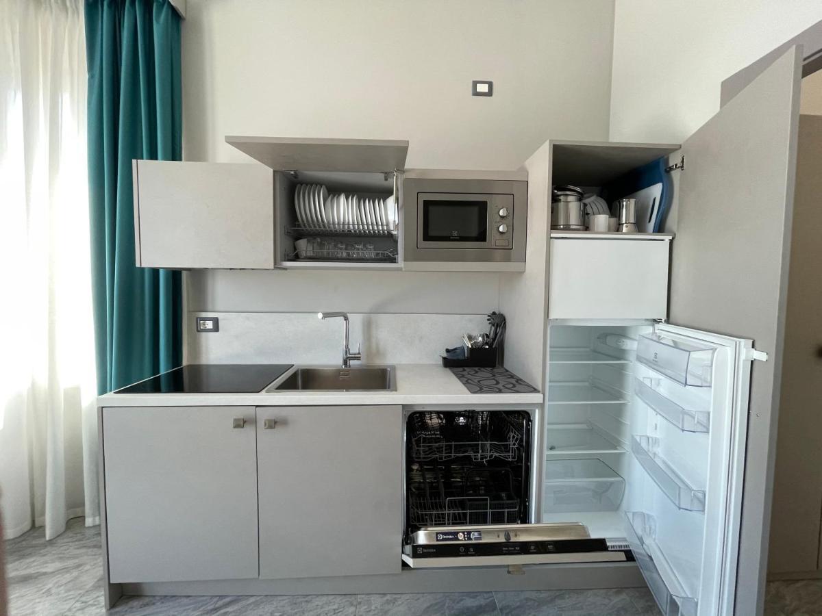 Palazzo Novecento Apartment Margherita Di Savoia Ngoại thất bức ảnh