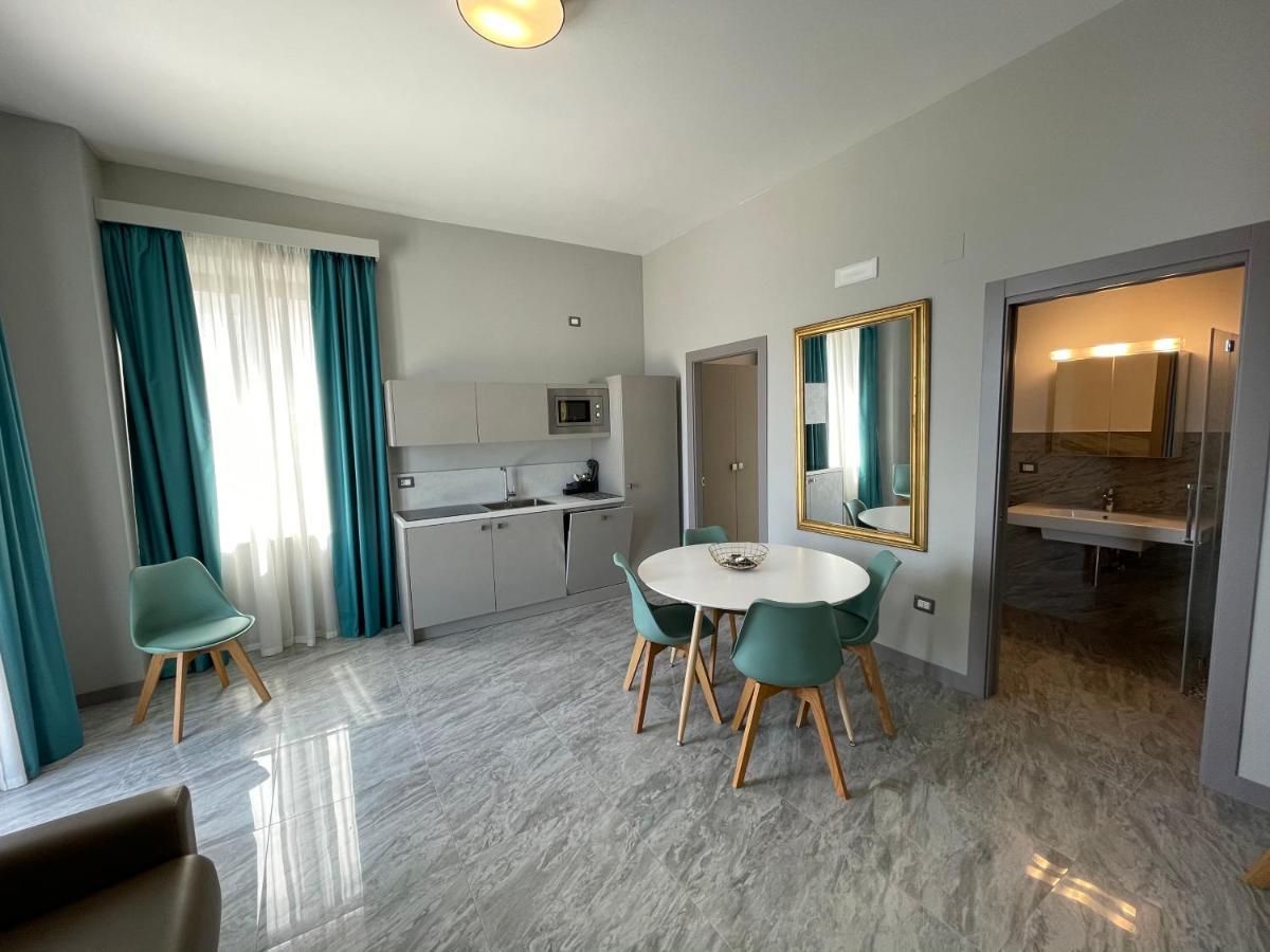 Palazzo Novecento Apartment Margherita Di Savoia Ngoại thất bức ảnh