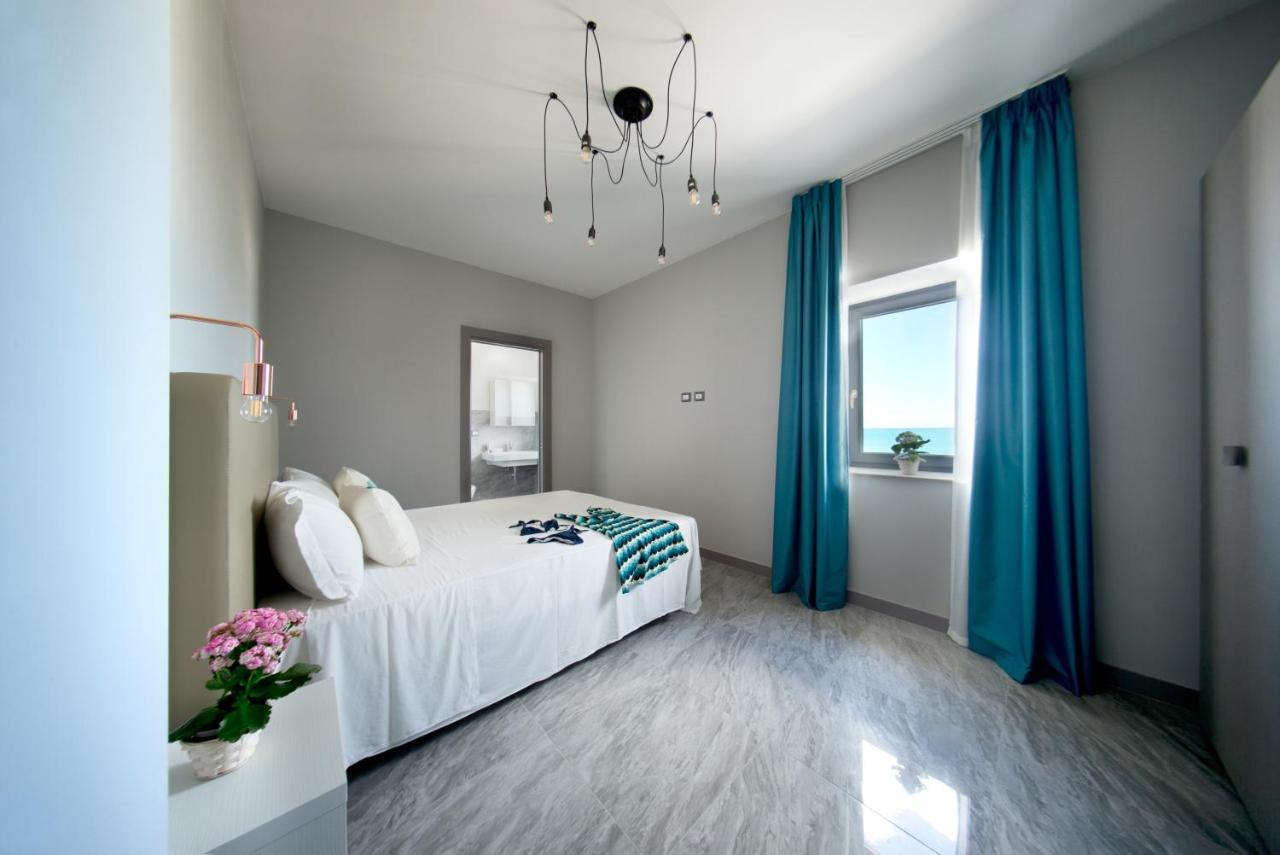 Palazzo Novecento Apartment Margherita Di Savoia Ngoại thất bức ảnh